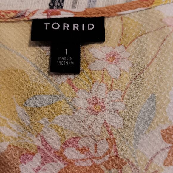 Torrid Yellow Floral Babydoll Blouse 3/4 Ruffle Sleeves Lace Trim Sz 14/16 - Picture 11 of 14